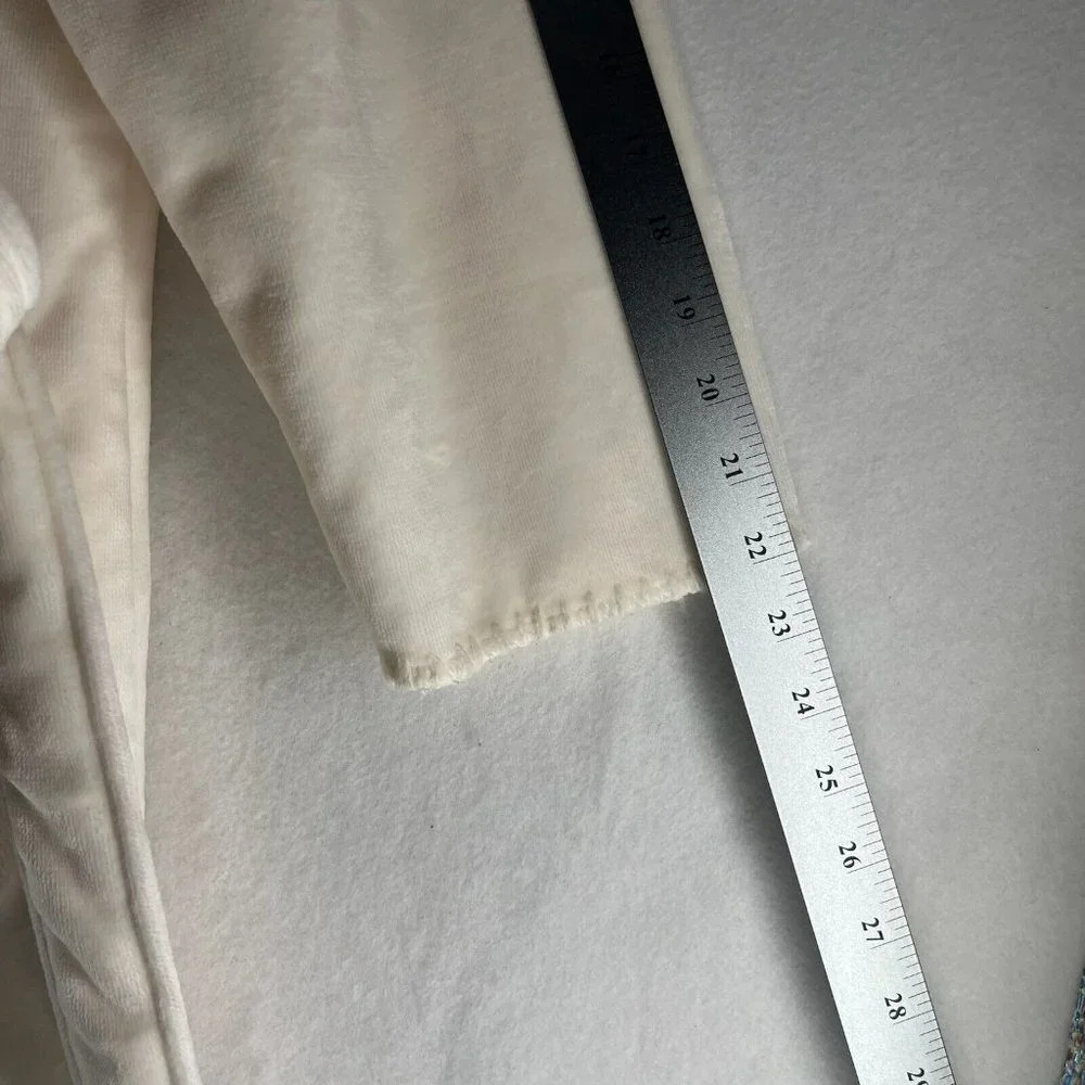 Pottery Barn Robe Womens Size Small Plush Fleece Lined Shawl Wrap Belted Ivory - Picture 9 of 12